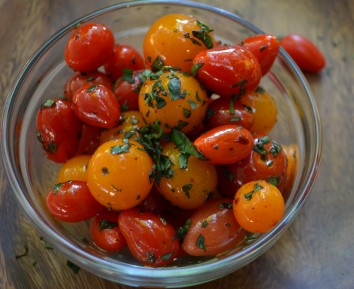 paleo-recipes_fresh-tomatoes-basil