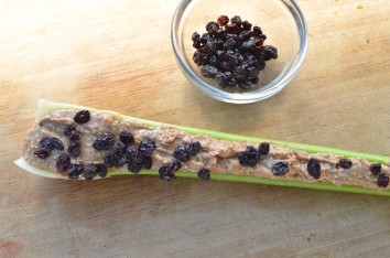 paleo-recipes_ants-on-a-log