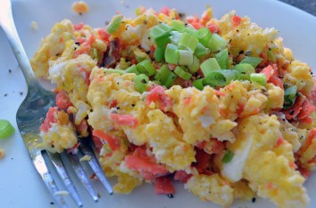 paleo-recipes_smoked-salmon-scrambled-eggs